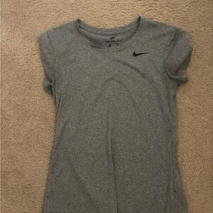 Nike Women's Heather Gray Short Sleeve Athletic Tee